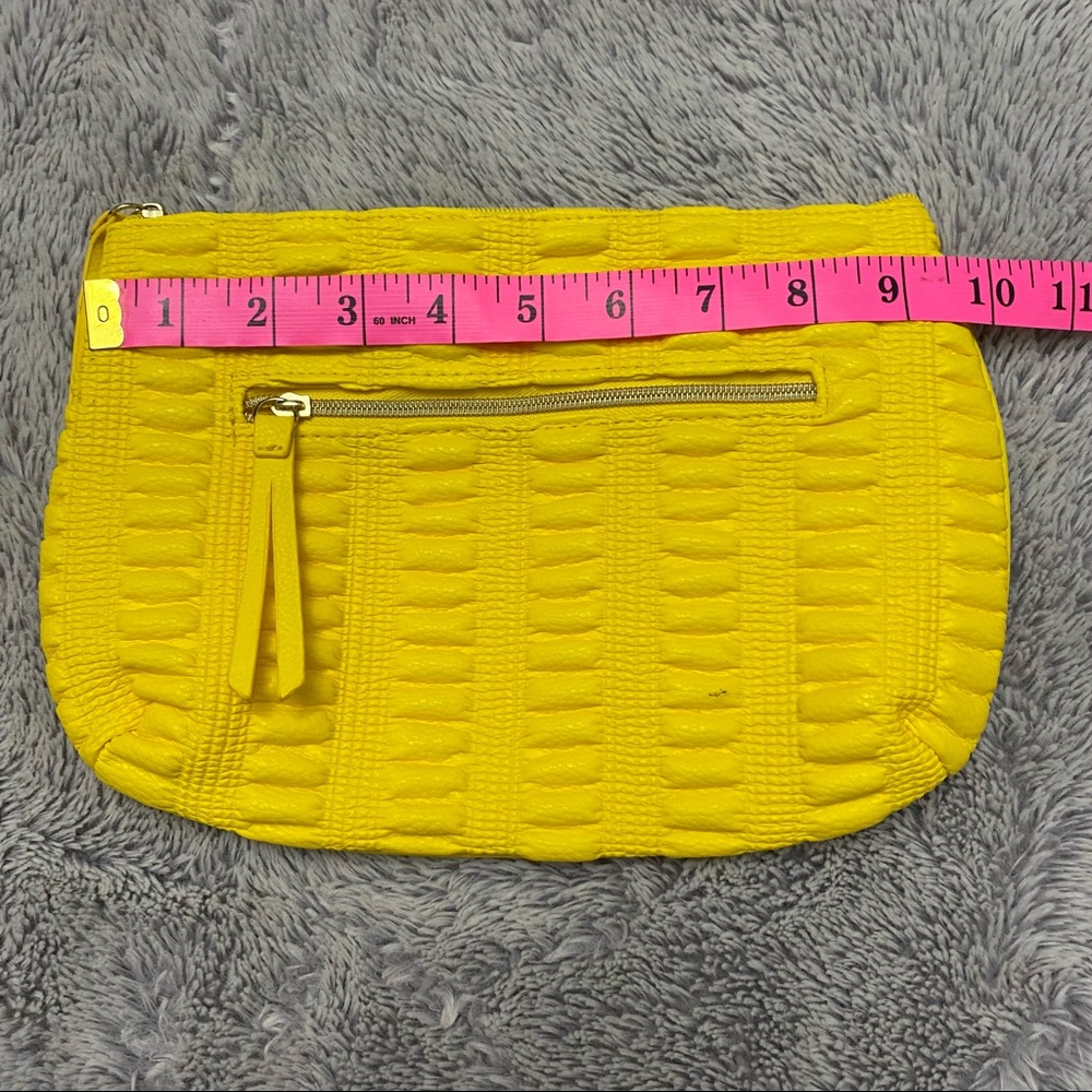 Elizabeth Arden Pouch - Picture 5 of 6